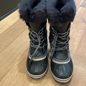 Sorel  Joan of Arctic - Womens - Size: 5